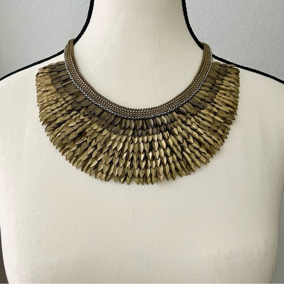 Stella & Dot Pegasus Necklace Bib Gold Feathers Statement ASO TV Kardashian Boho - Picture 6 of 13